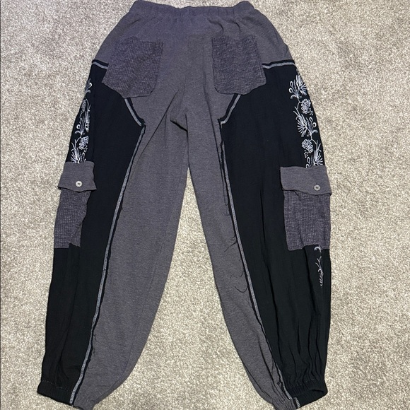 POL Crochet NWOT Solid Pattern Thermal Knitted Bottom Floral Embroidery- SMALL - Picture 13 of 13